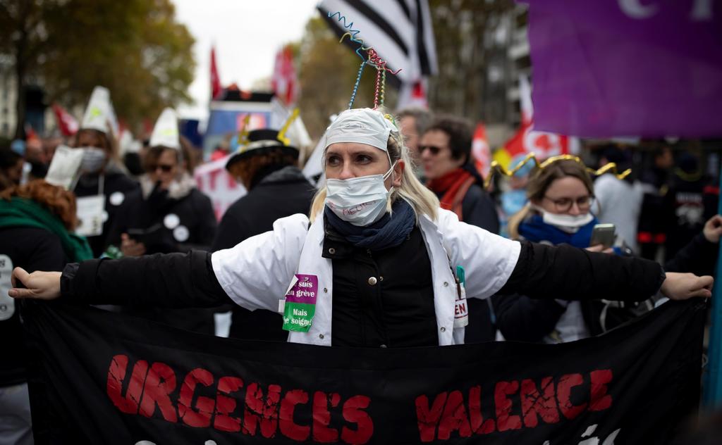Anuncia Macron un plan de urgencia para el sector salud ante las protestas. Noticias en tiempo real