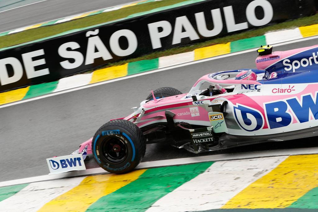 Checo Pérez tiene mala actuación en la primera práctica de GP de Brasil. Noticias en tiempo real