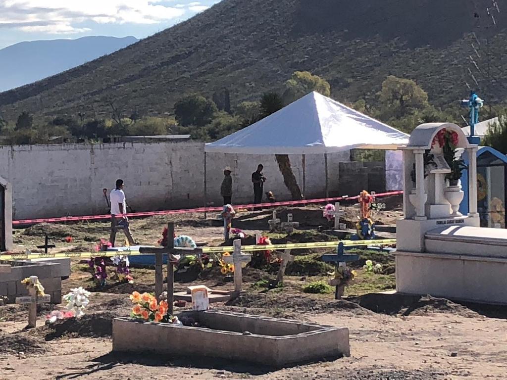 Realizan exhumación múltiple en panteón de Saltillo. Noticias en tiempo real