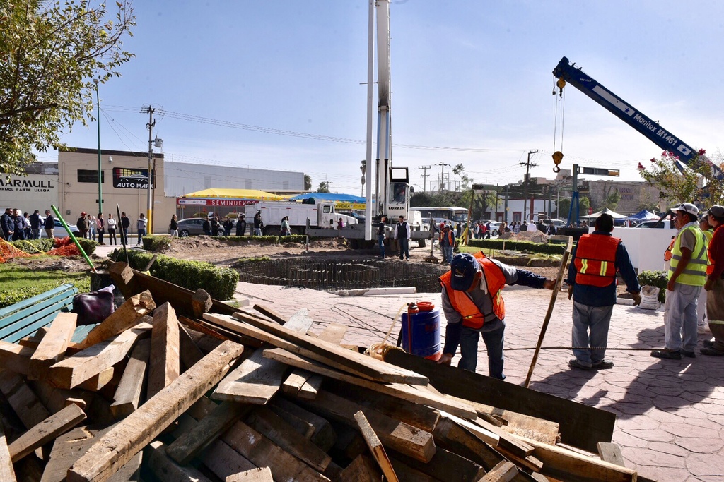 Inician obras de nuevo 'torreoncito' en la explanada del Parque ...