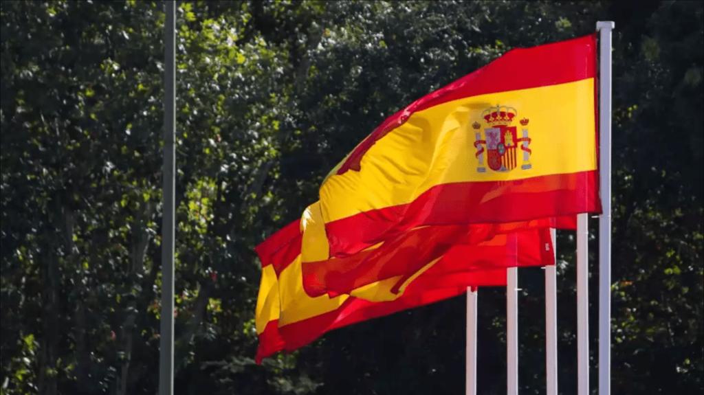 España responde y expulsa a tres diplomáticos de Bolivia. Noticias en tiempo real