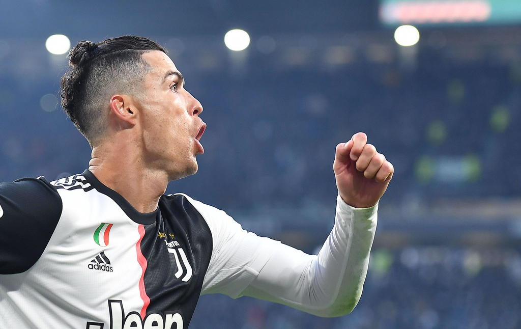 Cristiano consigue un hat trick en la goleada de Juventus a Cagliari. Noticias en tiempo real