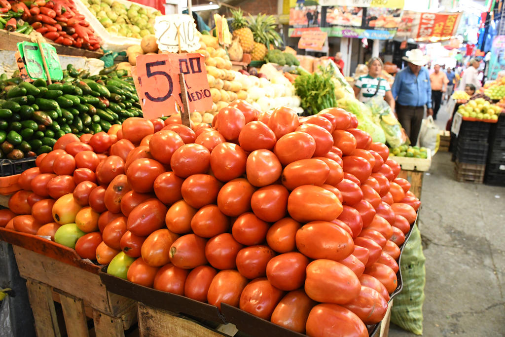Llega tomate a venderse hasta en 50 pesos el kilo. Noticias en tiempo real
