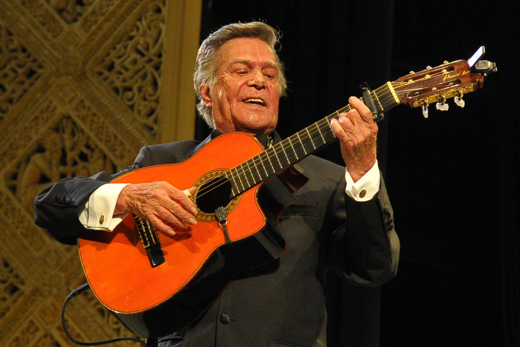 Fallece músico Chamín Correa. Noticias en tiempo real