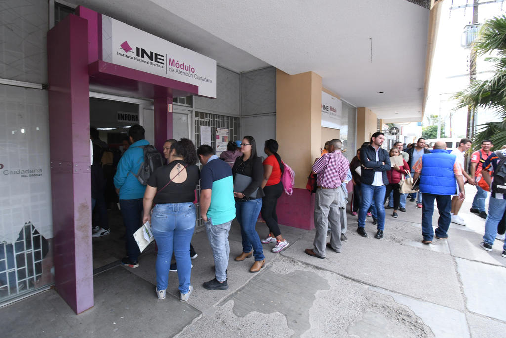 Abarrotan módulos del INE en Torreón; cerrarán a media noche. Noticias en tiempo real