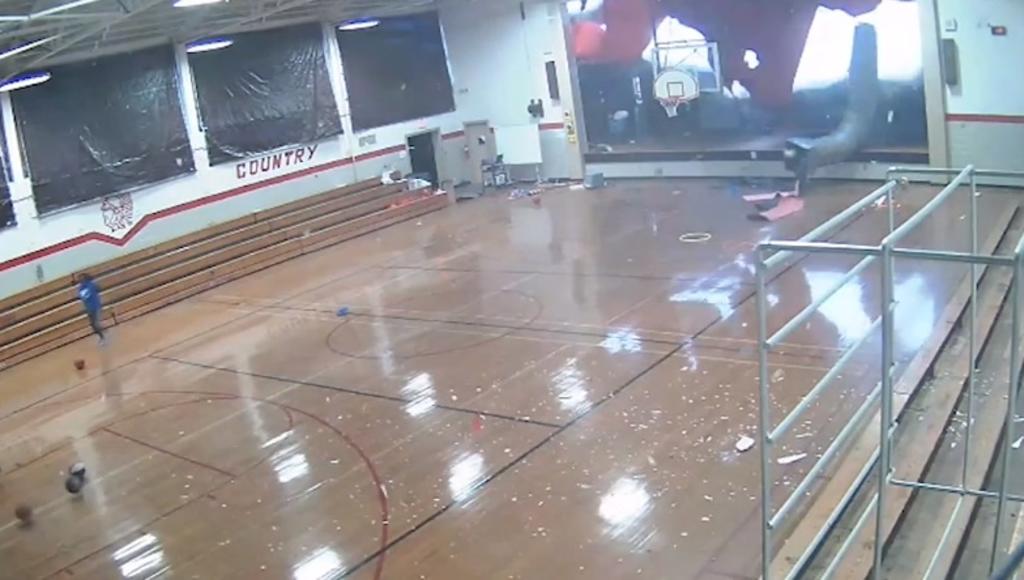 VIDEO: Tormenta derrumba techo de escuela en Estados Unidos. Noticias en tiempo real