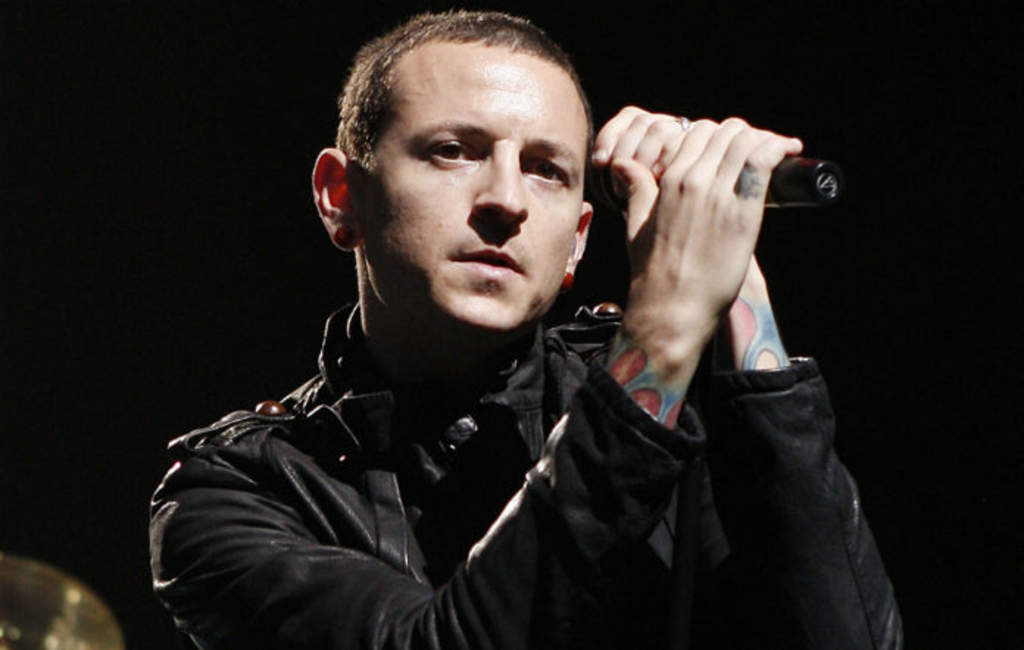 Lanzan tema inédito con la voz de Chester Bennington de Linkin Park. Noticias en tiempo real