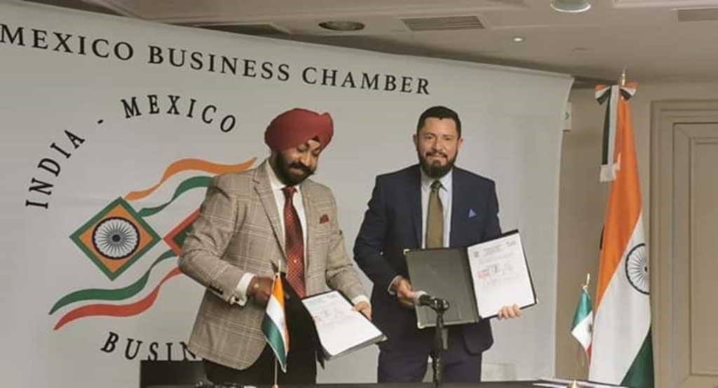 Firman convenio con embajada de la India