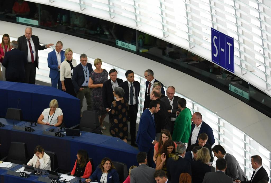Legisladores británicos se preparan para salir de Bruselas. Noticias en tiempo real