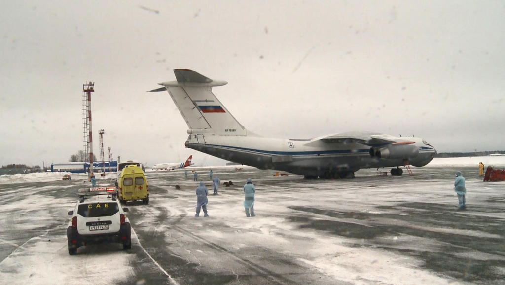 Rusia envía un avión con ayuda a China para luchar contra el coronavirus. Noticias en tiempo real