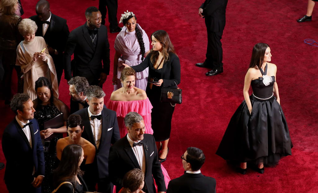 Estilo clásico se impone en alfombra de los Oscar. Noticias en tiempo real