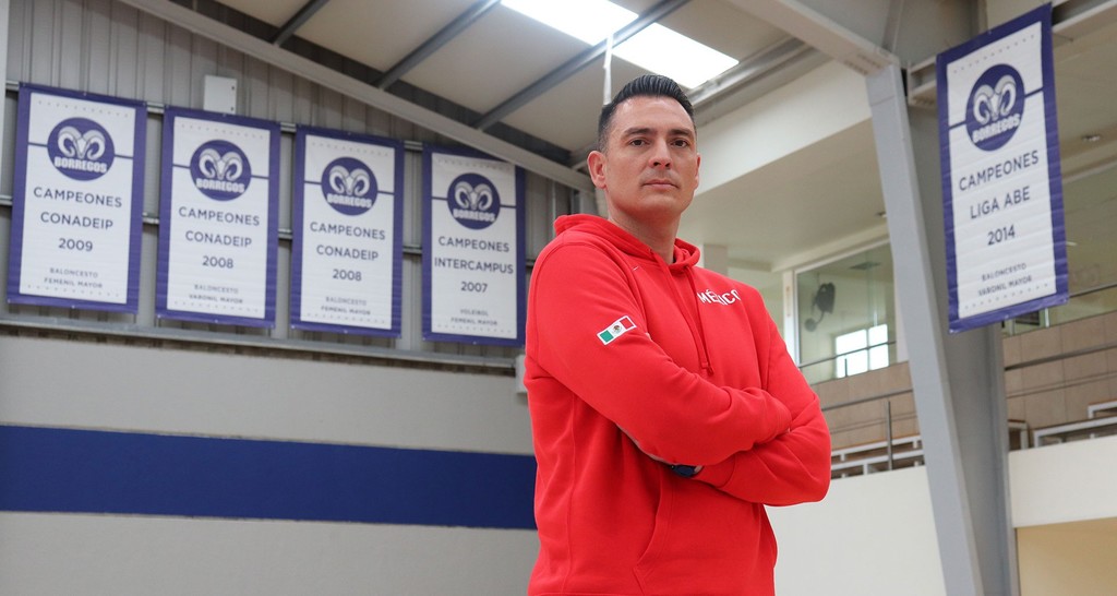Presentan a Molina como coach del Tri de basquet. Noticias en tiempo real