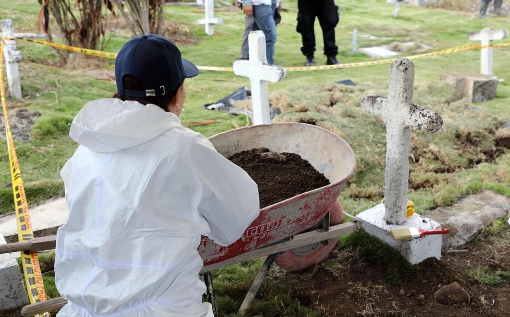 Reconoce Colombia primer cuerpo en posible fosa de ejecutados extrajudiciales. Noticias en tiempo real
