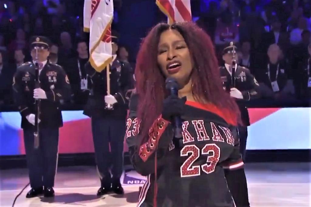 Chaka Khan recibe burlas tras cantar en homenaje a Kobe Bryant. Noticias en tiempo real