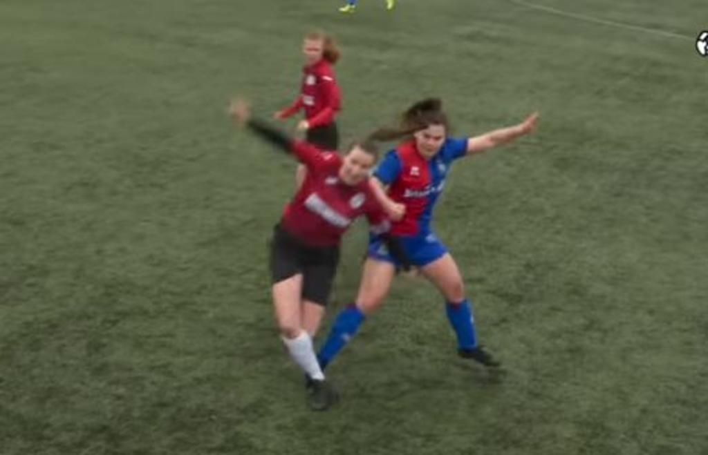 VIDEO: Jugadora se disloca la rodilla, se la acomoda a golpes y sigue jugando. Noticias en tiempo real