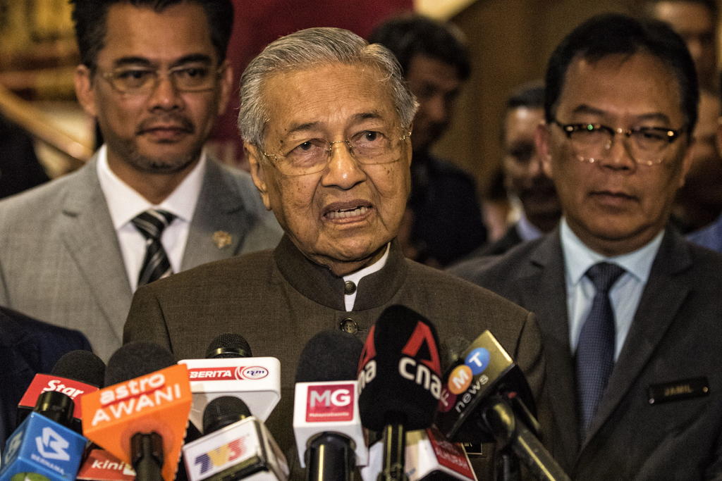 Dimite el primer ministro de Malasia tras tensiones en la coalición gobernante. Noticias en tiempo real