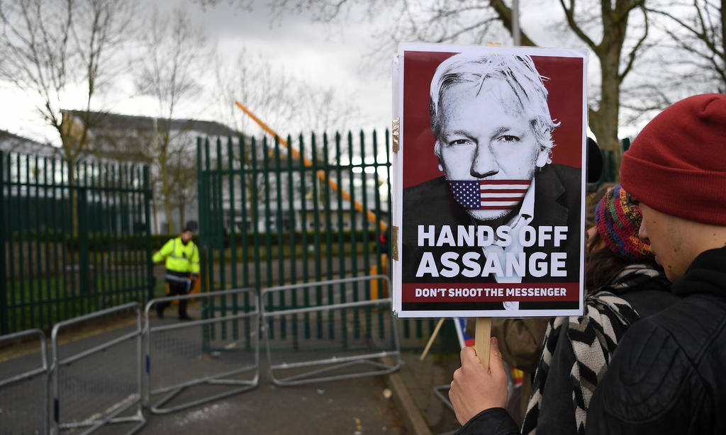 Posponen hasta mayo el juicio de extradición de Julian Assange. Noticias en tiempo real