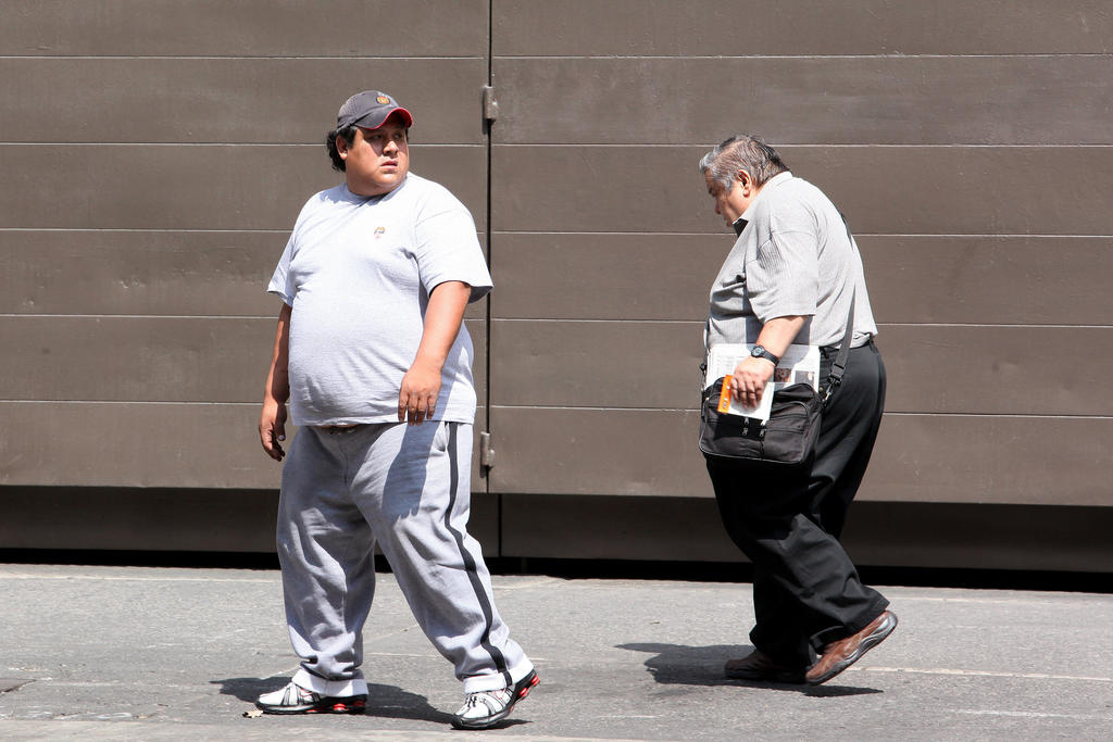 Son 7 de cada 10 mexicanos que viven entre tallas y kilos extras. Noticias en tiempo real