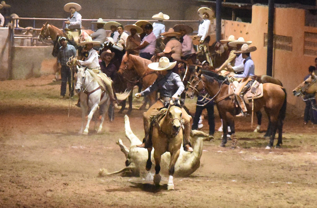 Jueves de Jaripeo en Gómez Palacio. Noticias en tiempo real