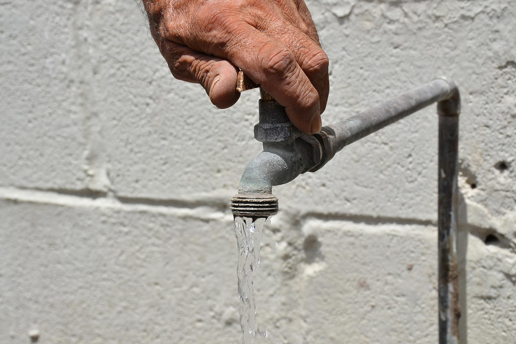 Se dispara demanda de agua potable en Torreón por contingencia del COVID-19. Noticias en tiempo real
