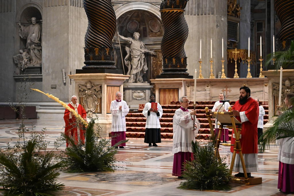 Sin fieles, Papa Francisco celebra el Domingo de Ramos. Noticias en tiempo real