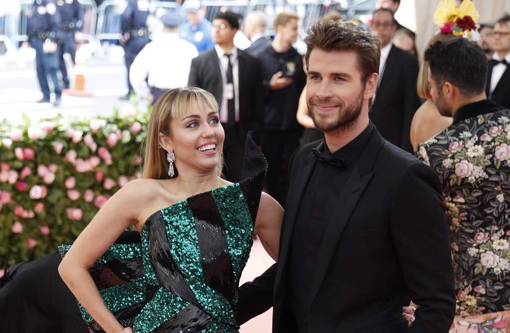Liam Hemsworth revela cómo superó a Miley Cyrus tras su ruptura. Noticias en tiempo real