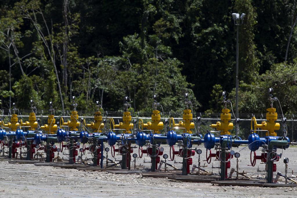 Suspende Ecuador venta de petróleo tras ruptura de oleoductos. Noticias en tiempo real