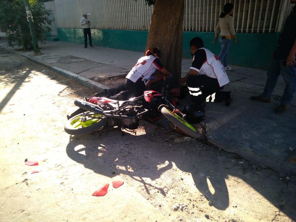 Accidente entre moto y camioneta deja un lesionado en Gómez Palacio. Noticias en tiempo real