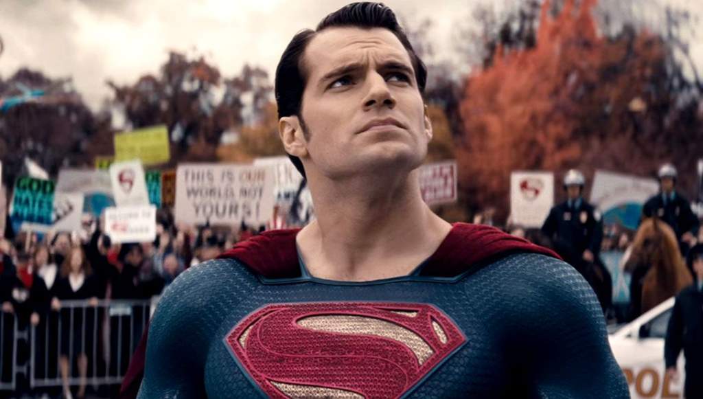 Henry Cavill negocia su regreso como Superman. Noticias en tiempo real