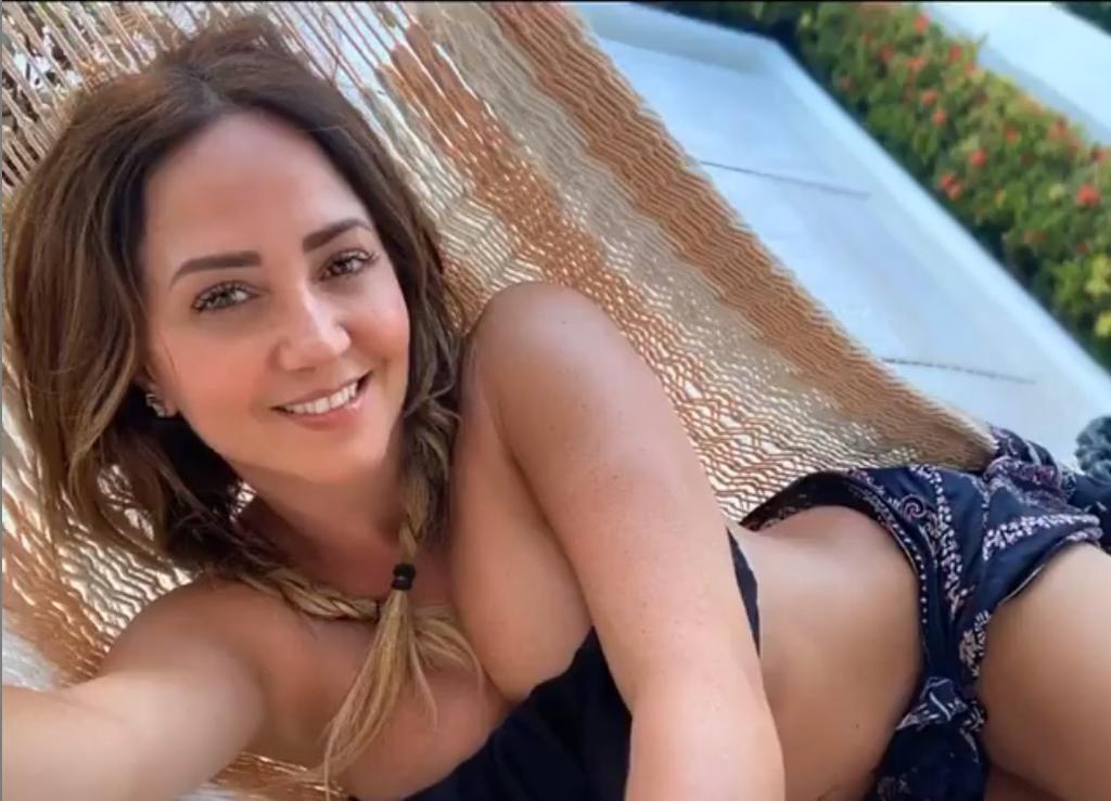 Andrea Legarreta enamora con collage de sus vacaciones en bikini. Noticias en tiempo real