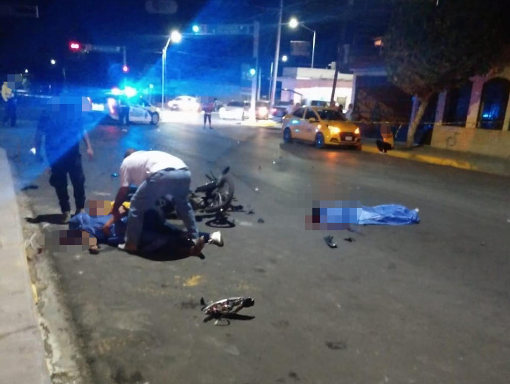 Mueren padre e hijo tras ser impactados por camioneta en Torreón. Noticias en tiempo real