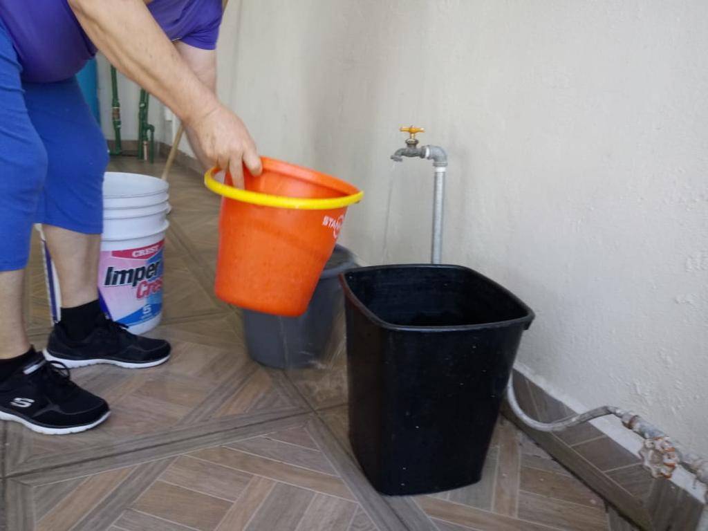 Más de un mes sin agua en el centro de Torreón. Noticias en tiempo real