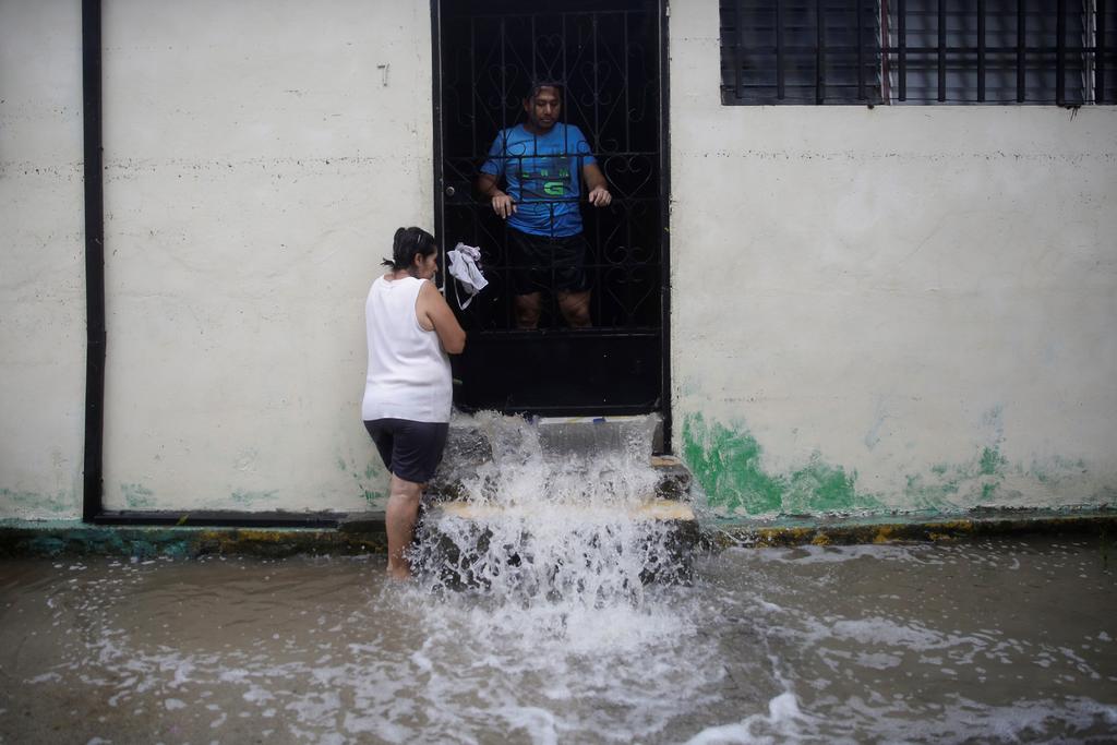 Aumenta a 14 cifra de muertos por tormenta Amanda en El Salvador. Noticias en tiempo real