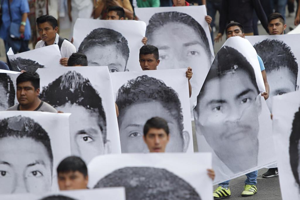 Asegura AMLO que hay órdenes de aprehensión a funcionarios por caso Ayotzinapa. Noticias en tiempo real