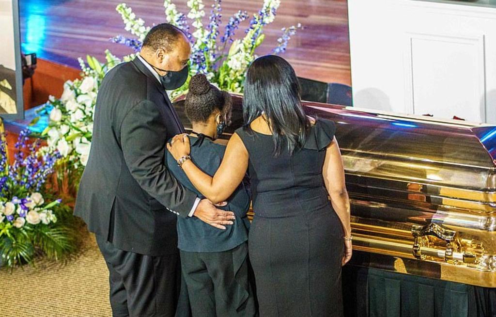 Familia de Martin Luther King honra a George Floyd en su funeral. Noticias en tiempo real