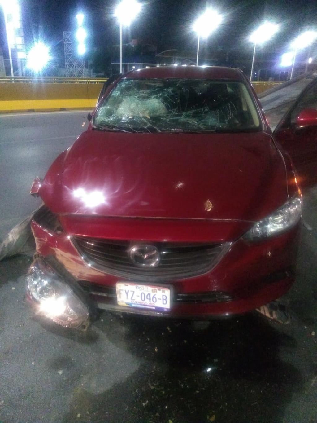 Localizan auto destrozado y abandonado en la Torreón-San Pedro. Noticias en tiempo real