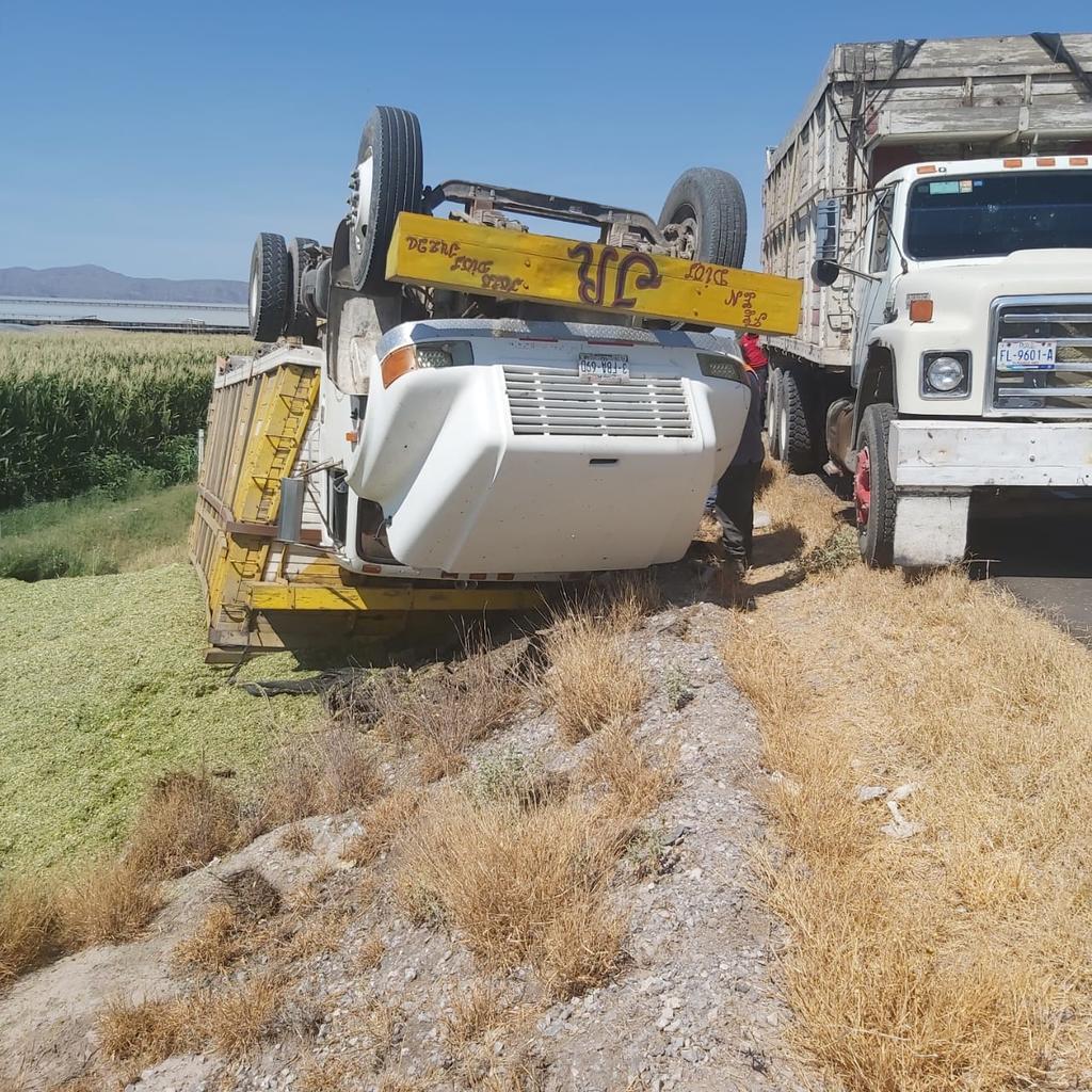Operador de camión sufre accidente en la Torreón-San Pedro. Noticias en tiempo real