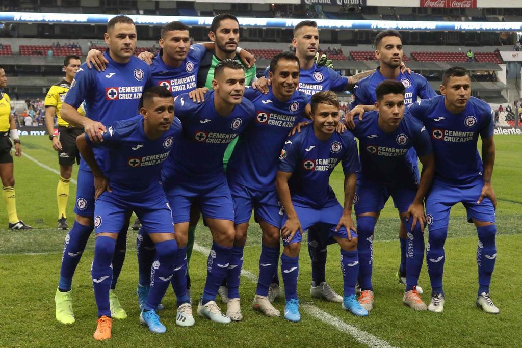 Cruz Azul confirma a tres futbolistas con COVID-19. Noticias en tiempo real