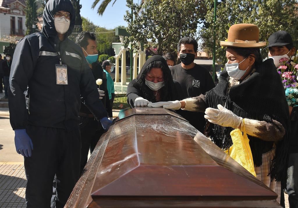 Por COVID-19, servicios fúnebres están por colapsar en Bolivia. Noticias en tiempo real