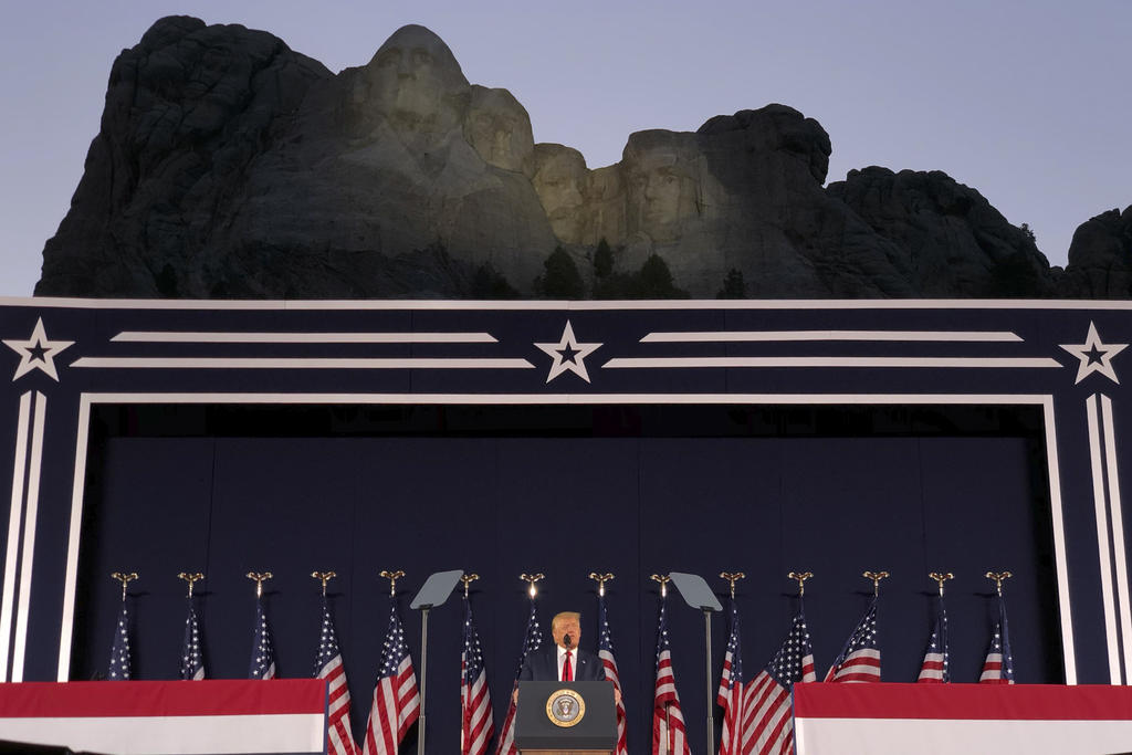 Ante pandemia, Donald Trump celebra el 4 de julio desde el Monte Rushmore. Noticias en tiempo real