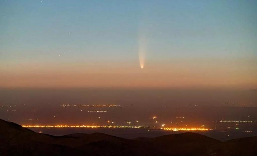 VIDEO: Captan paso de brillante cometa en Zacatecas. Noticias en tiempo real
