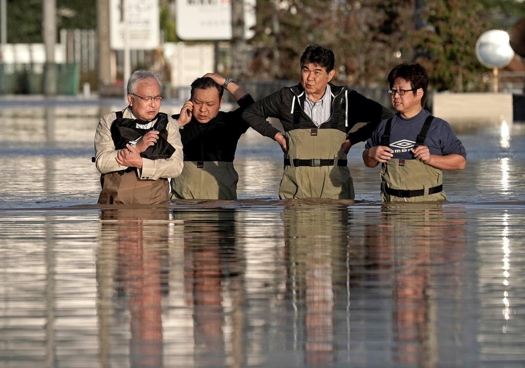 Suman 40 muertos en Japón por fuertes lluvias e inundaciones. Noticias en tiempo real