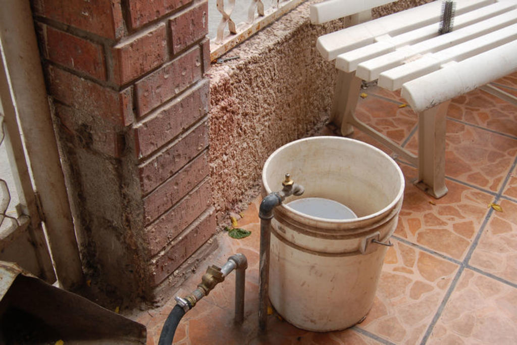 Reportan escasez de agua potable al poniente de Torreón. Noticias en tiempo real