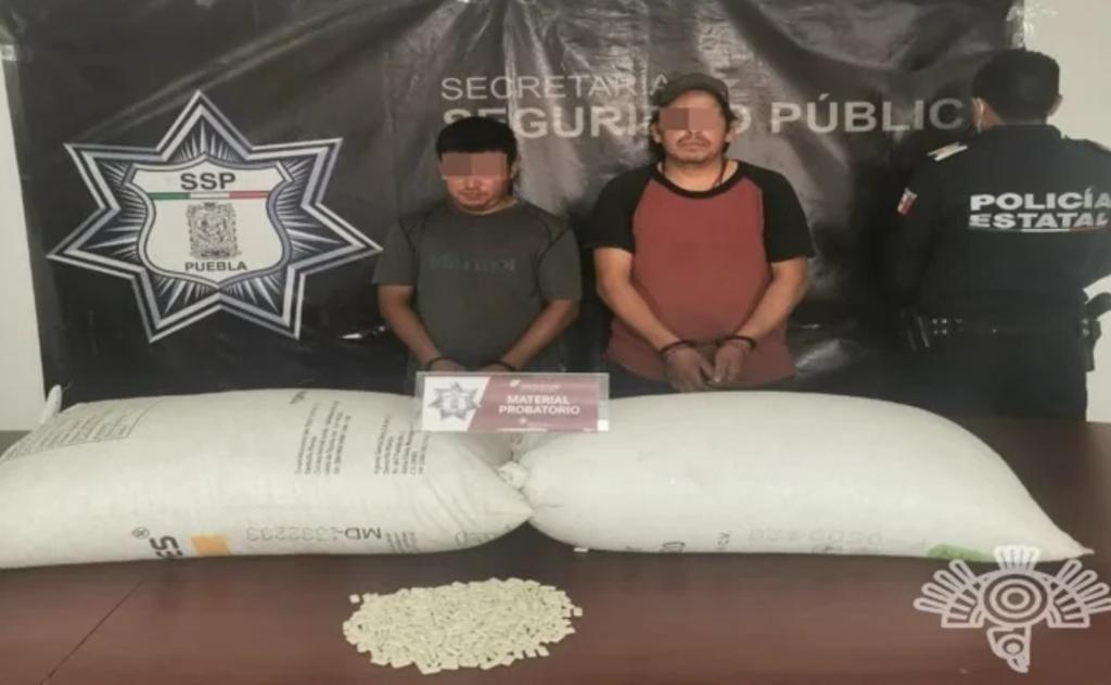 Detienen a dos por robar miles de chicles en Puebla. Noticias en tiempo real