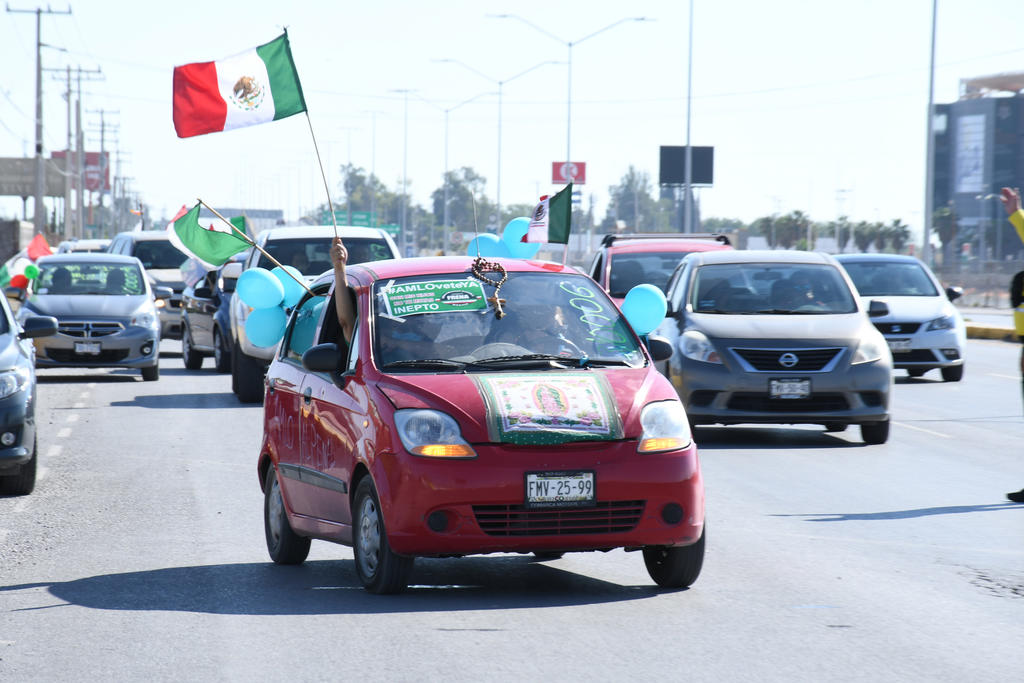 Con caravana en La Laguna, piden que AMLO renuncie antes del 30 de noviembre. Noticias en tiempo real