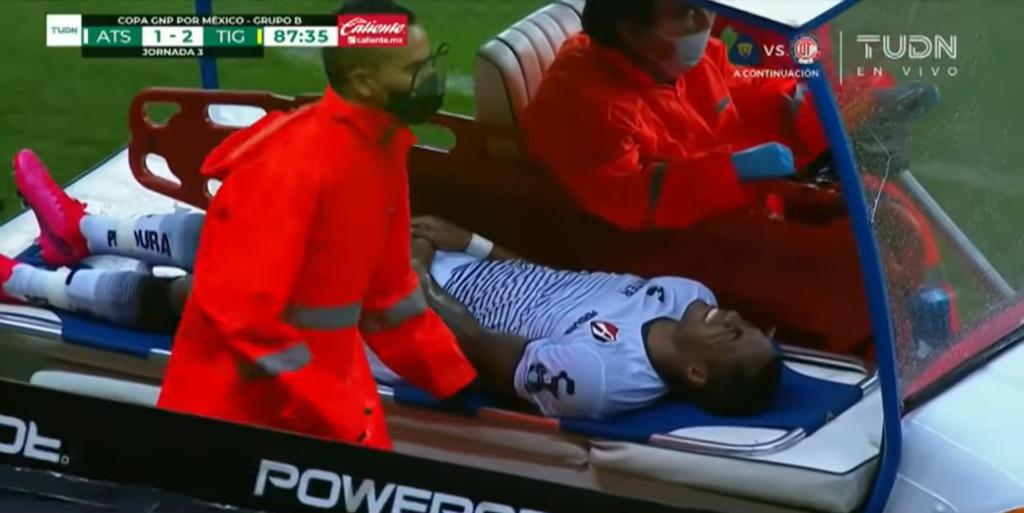 Renato Ibarra debuta con Atlas y sale lesionado a los 20 minutos. Noticias en tiempo real