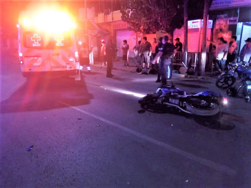 Vehículo huye tras impactar a mujer motociclista en Gómez Palacio. Noticias en tiempo real