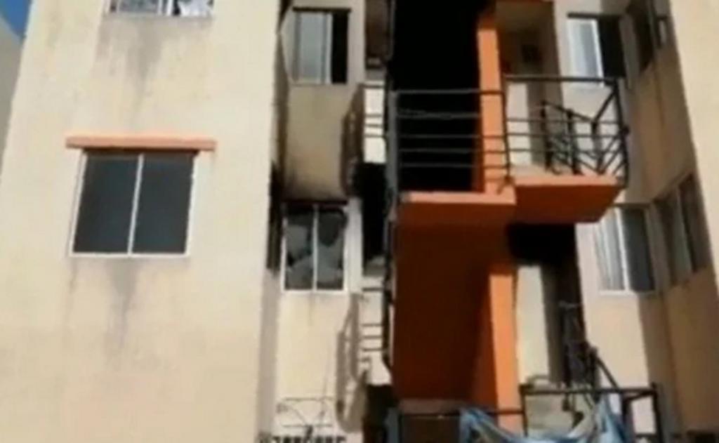 Familia salta de segundo piso por incendio en Yucatán. Noticias en tiempo real