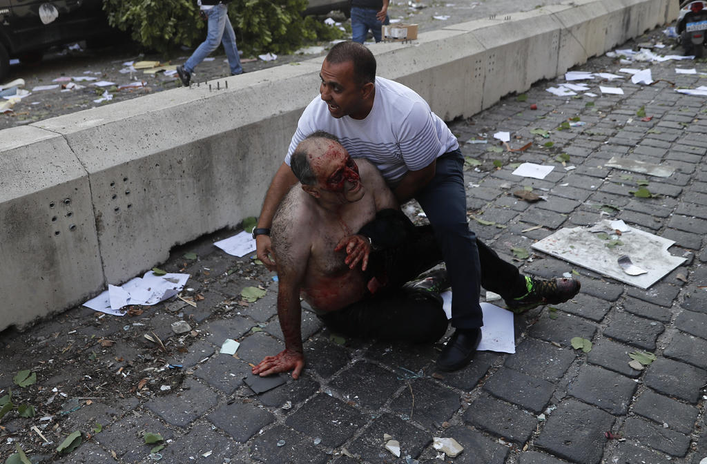 Suman al menos 27 los muertos por explosión en Beirut. Noticias en tiempo real
