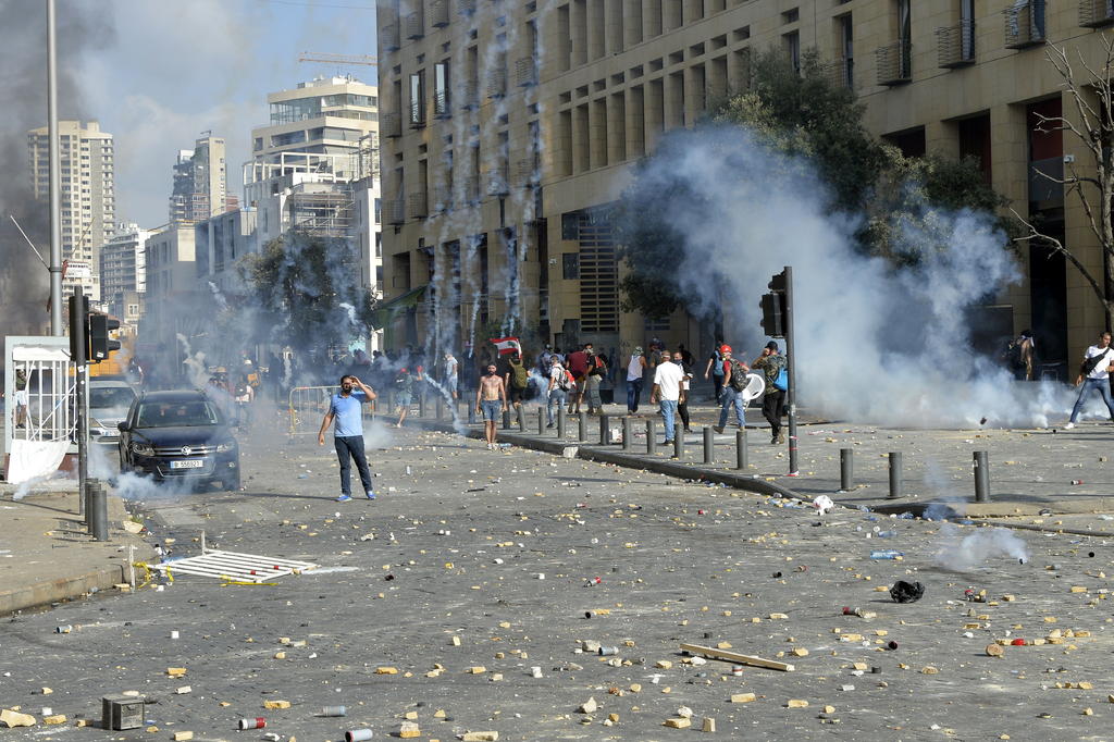 Enfrentamientos en protestas de Beirut dejan más de cien heridos. Noticias en tiempo real